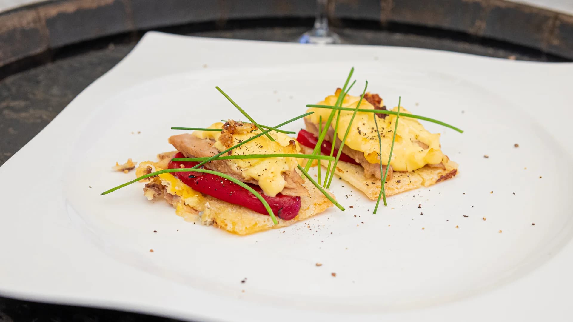 Me tropecé con la tapadera de un yogurt y me partí el brazo